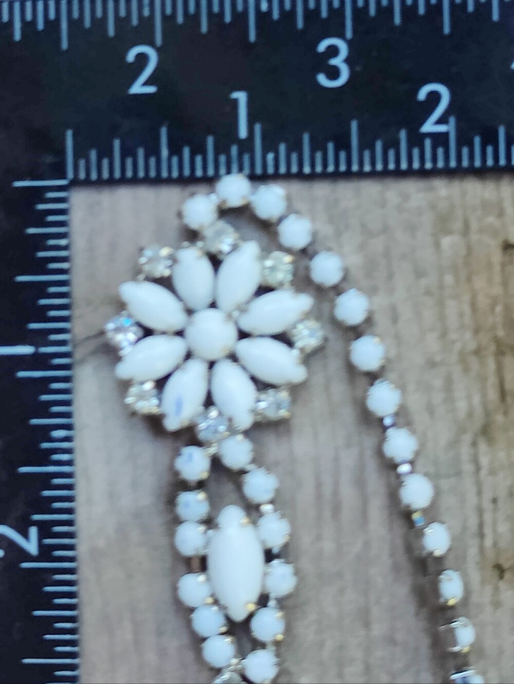 Vintage '50S White Milk Last Flower Necklace - Picture 6 of 6